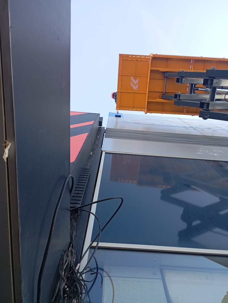 Pintura de fachadas industriales en Son Castelló, Palma de Mallorca - Seva Pintores